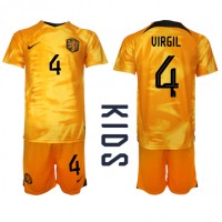 Camiseta Países Bajos Virgil van Dijk #4 Primera Equipación Replica Mundial 2022 para niños mangas cortas (+ Pantalones cortos)
